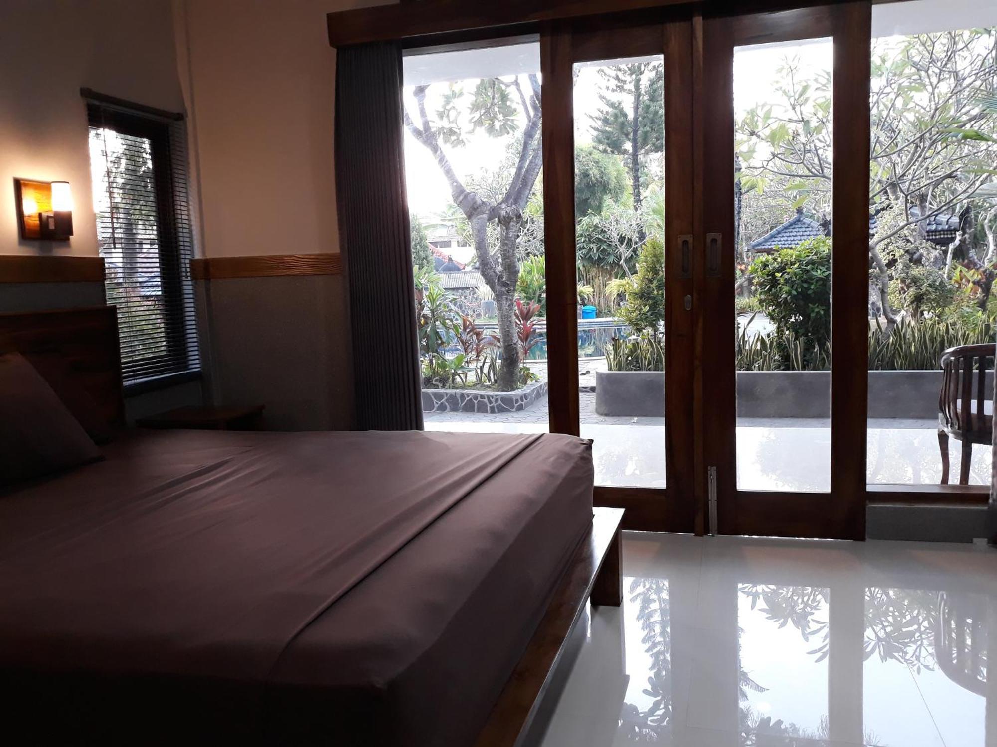 Puri Bali Hotel Lovina  Room photo