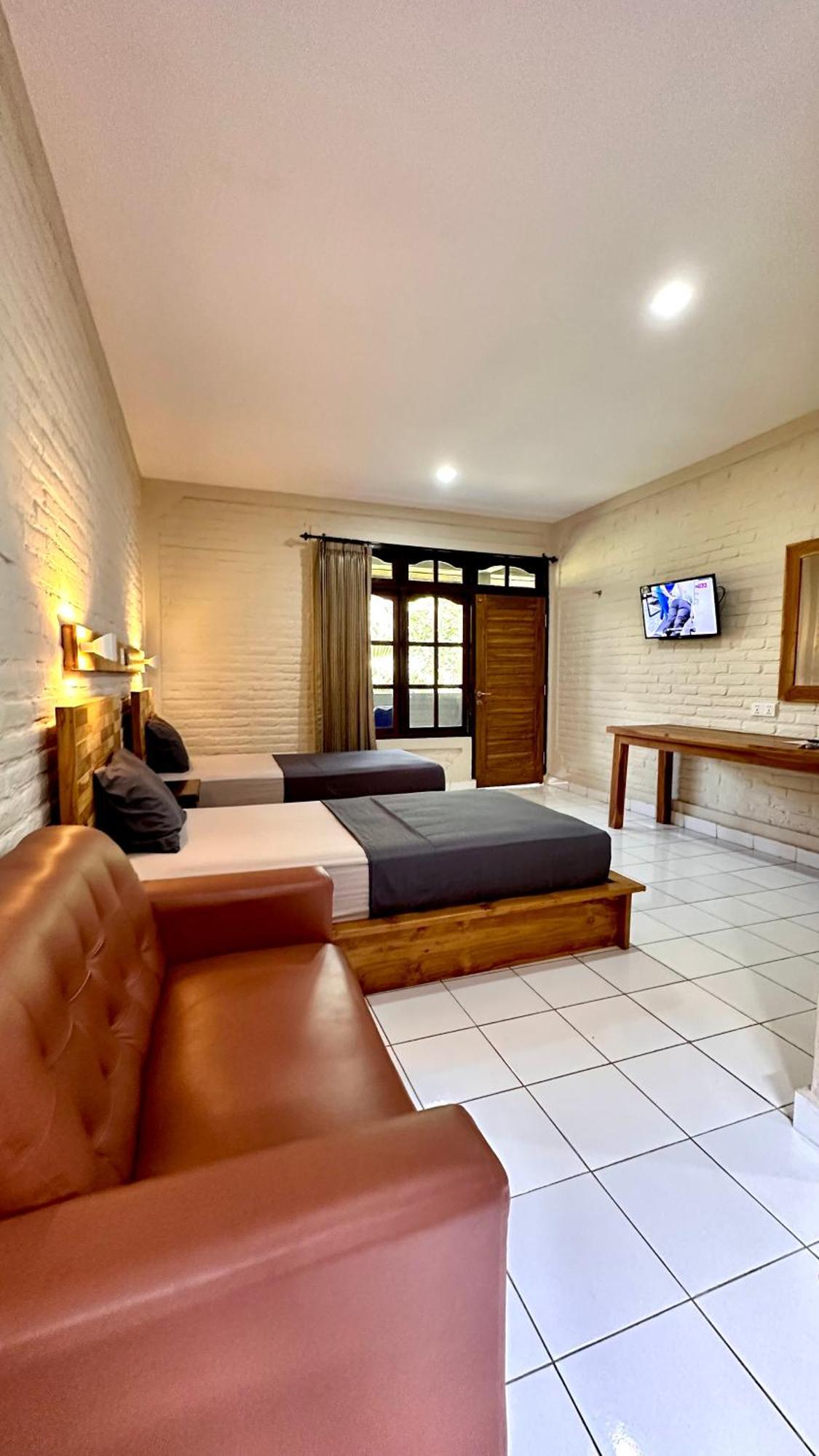 Puri Bali Hotel Lovina  Room photo