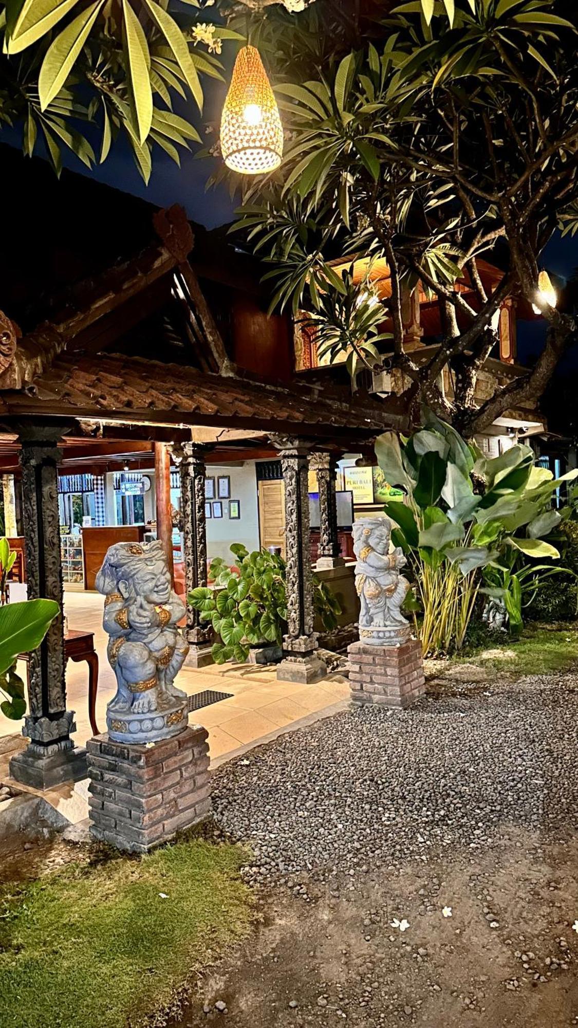 Puri Bali Hotel Lovina  Exterior photo