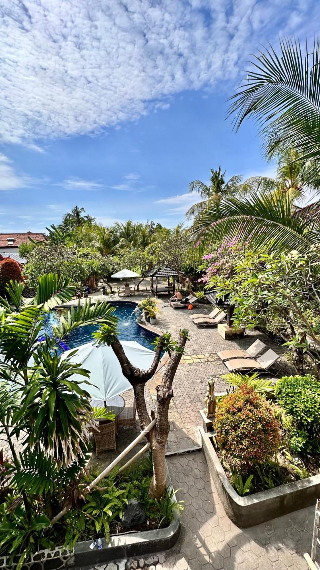 Puri Bali Hotel Lovina  Exterior photo
